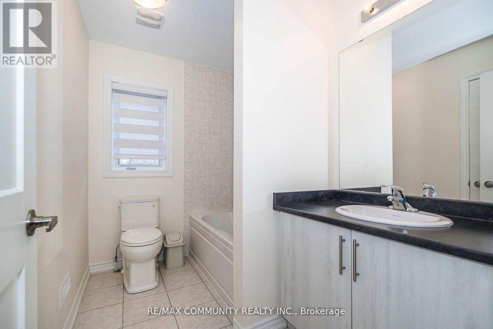 11 Northern Breeze Crescent, Whitby, Ontario  L1R 0P4 - Photo 28 - E12522198