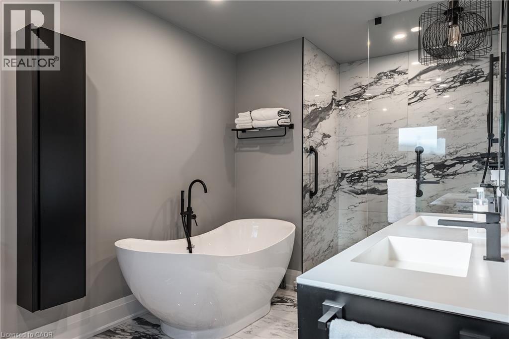 121 Edgecliffe Place, Burlington, Ontario  L7L 3Z2 - Photo 38 - 40786604