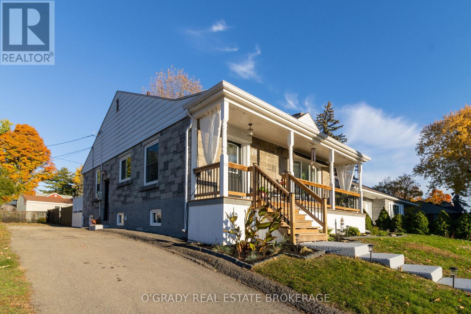 79 North Augusta Road, Brockville, Ontario  K6V 2X8 - Photo 2 - X12522224