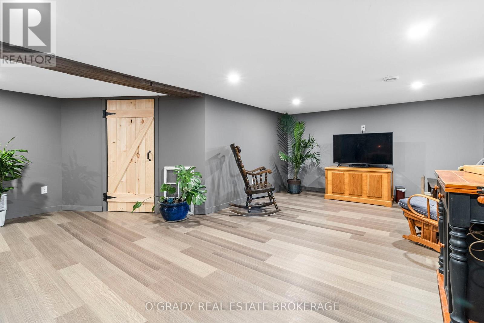 79 North Augusta Road, Brockville, Ontario  K6V 2X8 - Photo 38 - X12522224