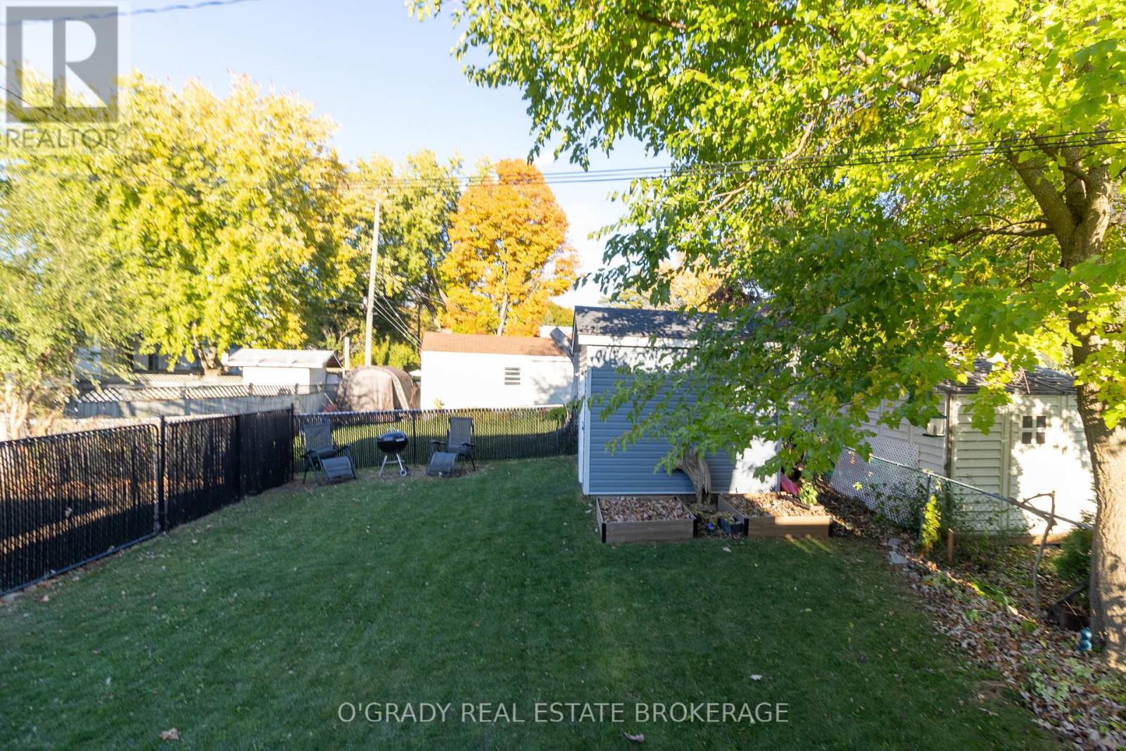 79 North Augusta Road, Brockville, Ontario  K6V 2X8 - Photo 5 - X12522224