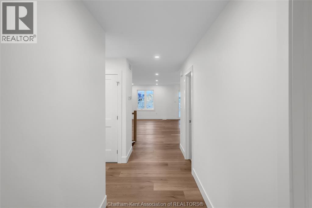 8 Cornerstone Place, Chatham, Ontario N7M 0V8 - Photo 16 - 25028056