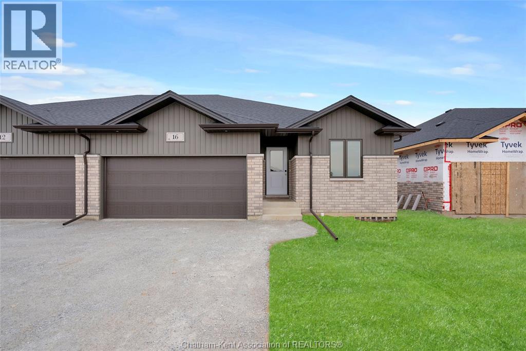 8 Cornerstone PLACE, Chatham, Ontario