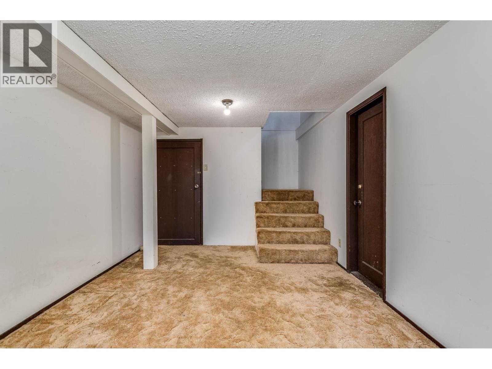 5449 Royal Oak Avenue, Burnaby, British Columbia V5H 3N1 - Photo 10 - R3065702