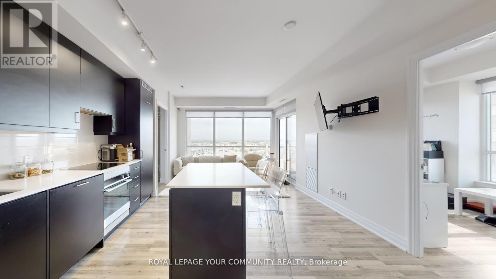 1009 - 9075 JANE STREET, Vaughan, Ontario