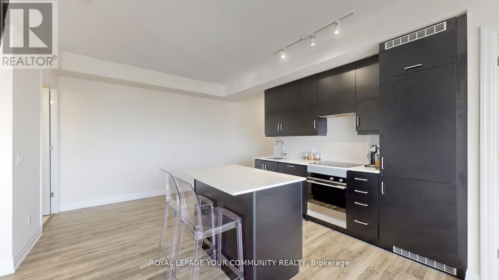 1009 - 9075 Jane Street, Vaughan, Ontario  L4K 0L7 - Photo 6 - N12521844