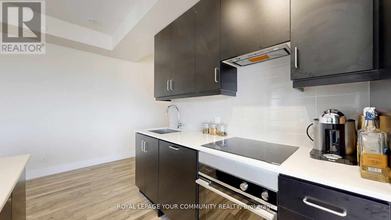 1009 - 9075 Jane Street, Vaughan, Ontario  L4K 0L7 - Photo 7 - N12521844