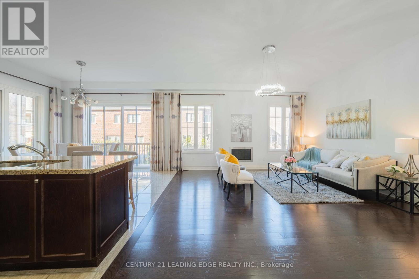 63 Ken Sinclair Crescent, Aurora, Ontario  L4G 3J1 - Photo 18 - N12521868