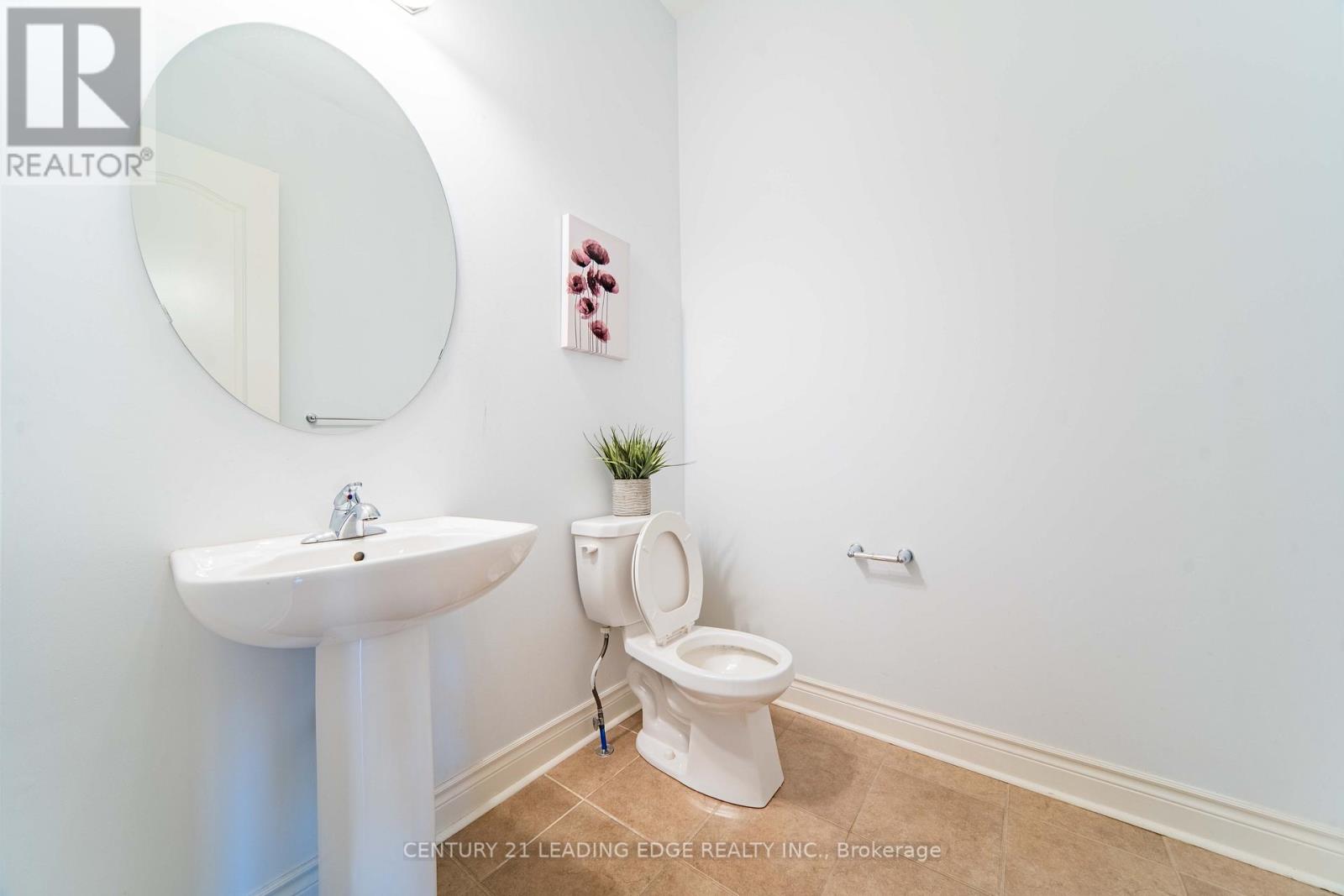 63 Ken Sinclair Crescent, Aurora, Ontario  L4G 3J1 - Photo 27 - N12521868