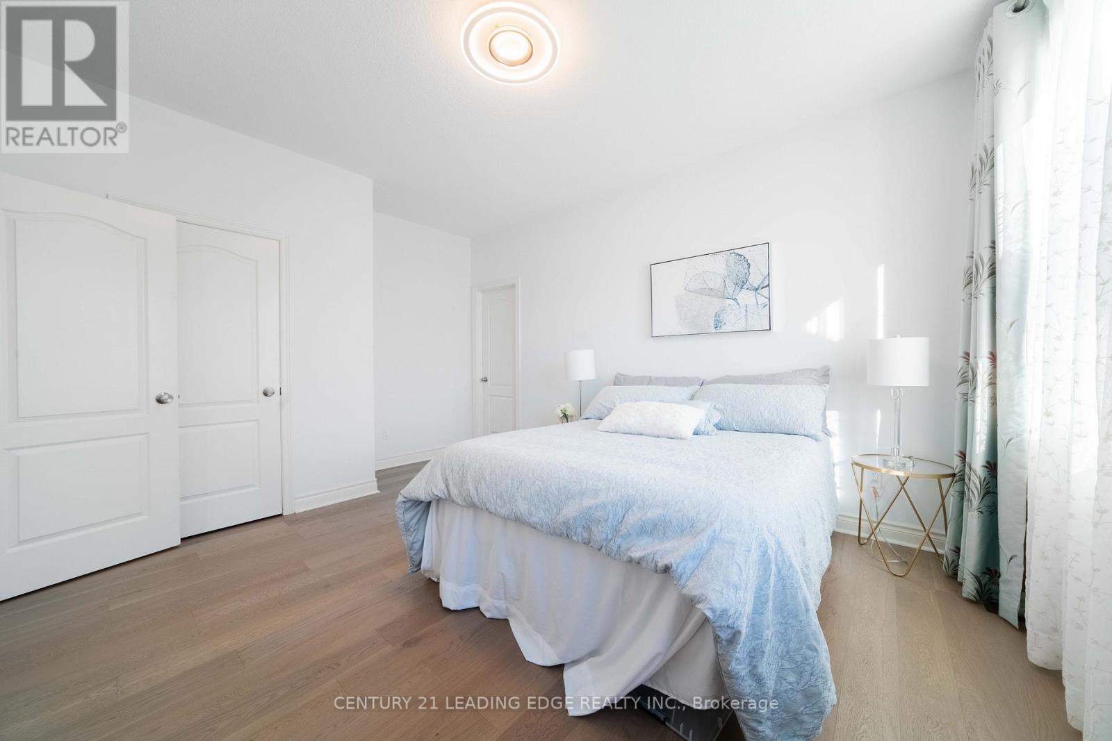 63 Ken Sinclair Crescent, Aurora, Ontario  L4G 3J1 - Photo 34 - N12521868