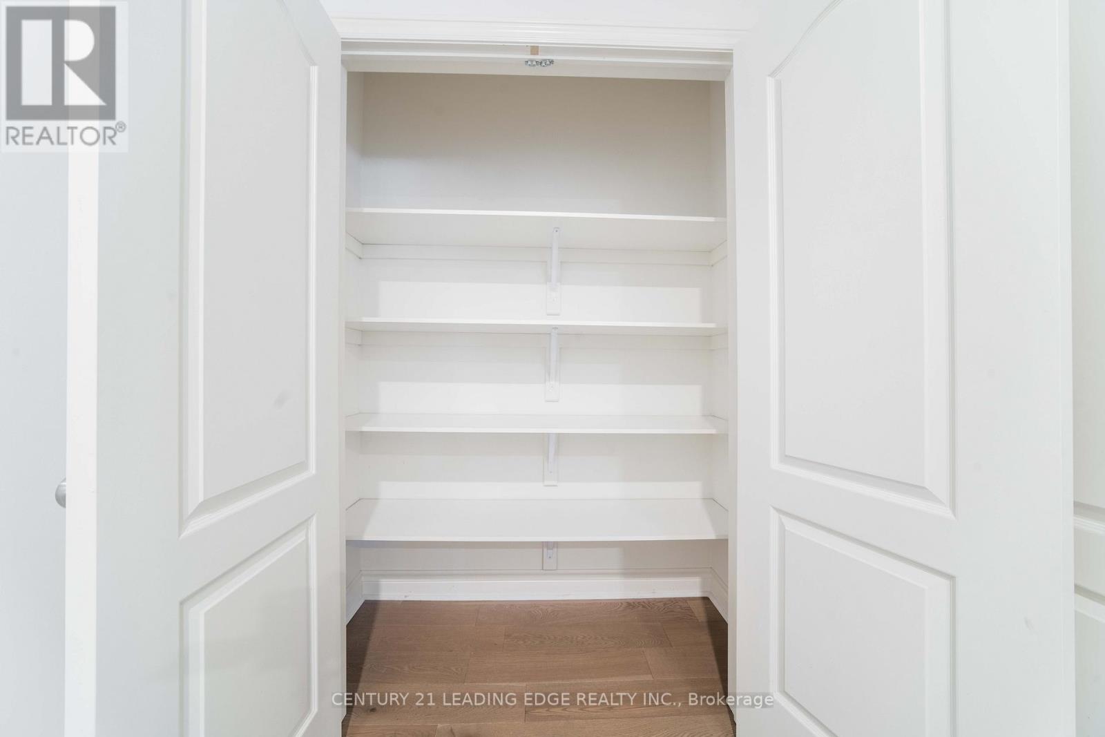 63 Ken Sinclair Crescent, Aurora, Ontario  L4G 3J1 - Photo 42 - N12521868