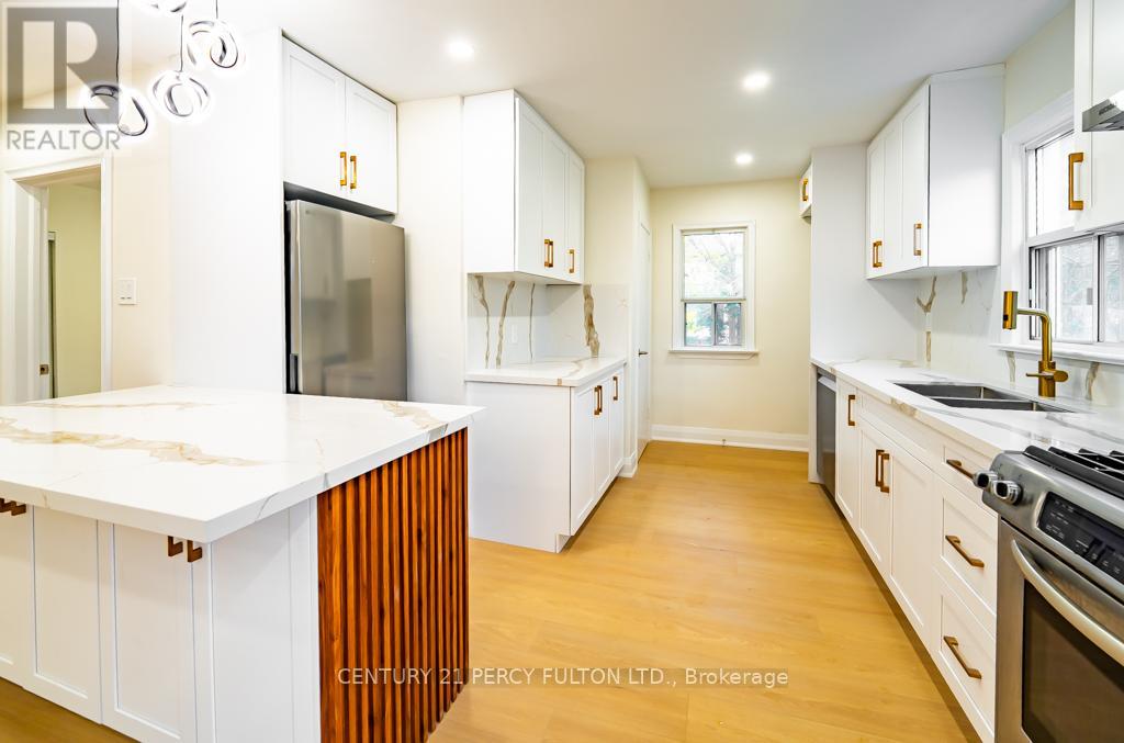 243 Ruggles Avenue, Richmond Hill, Ontario  L4C 1Y6 - Photo 15 - N12521878