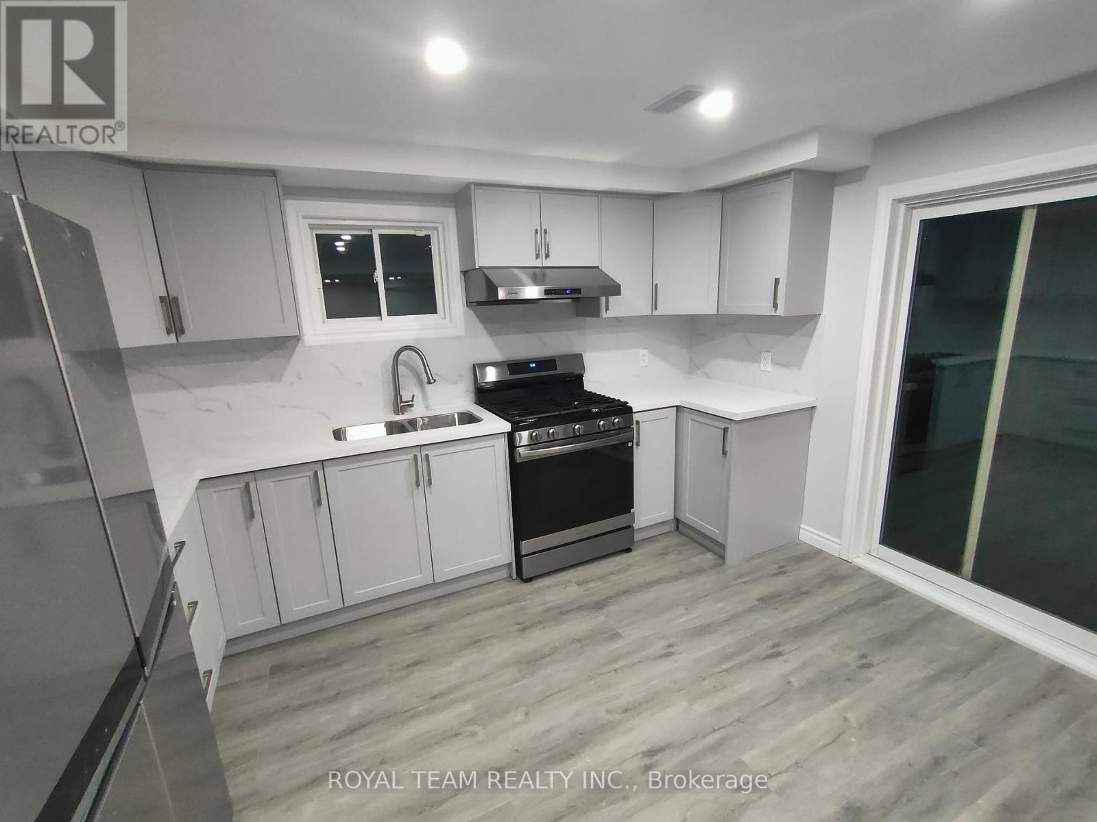 Lower - 1065 Langford Boulevard, Bradford West Gwillimbury, Ontario  L3Z 0A2 - Photo 2 - N12521952