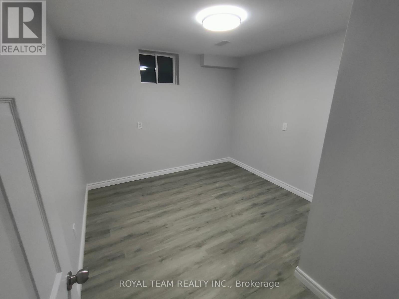 Lower - 1065 Langford Boulevard, Bradford West Gwillimbury, Ontario  L3Z 0A2 - Photo 9 - N12521952