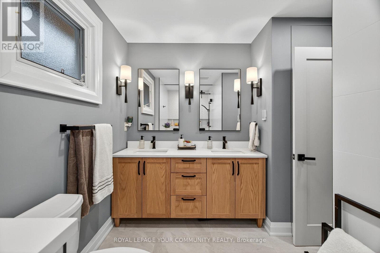 105 Orchard Heights Boulevard, Aurora, Ontario  L4G 2Z8 - Photo 16 - N12521962