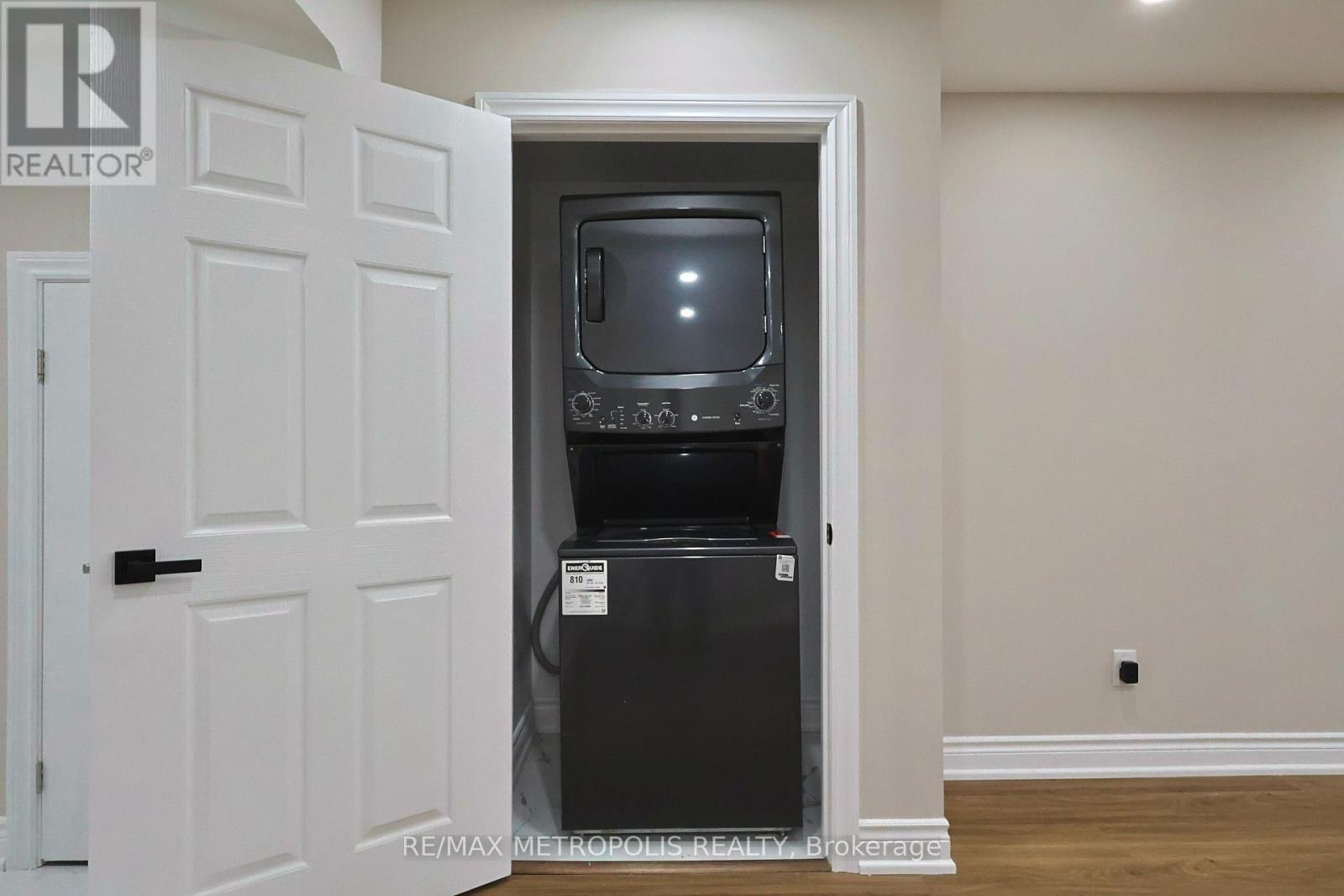 Bsmt - 25 Mac Campbell Way, Bradford West Gwillimbury, Ontario  L3Z 4M7 - Photo 10 - N12522038