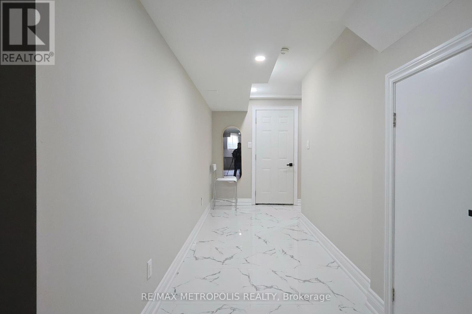 Bsmt - 25 Mac Campbell Way, Bradford West Gwillimbury, Ontario  L3Z 4M7 - Photo 11 - N12522038