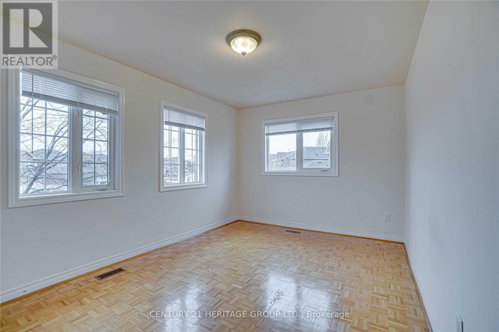 150 Ashton Drive, Vaughan, Ontario  L6A 2T8 - Photo 26 - N12522088