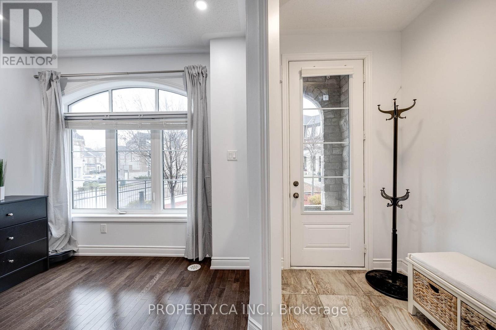 53 - 1331 Major Mackenzie Drive, Vaughan, Ontario  L6A 4W4 - Photo 7 - N12522106