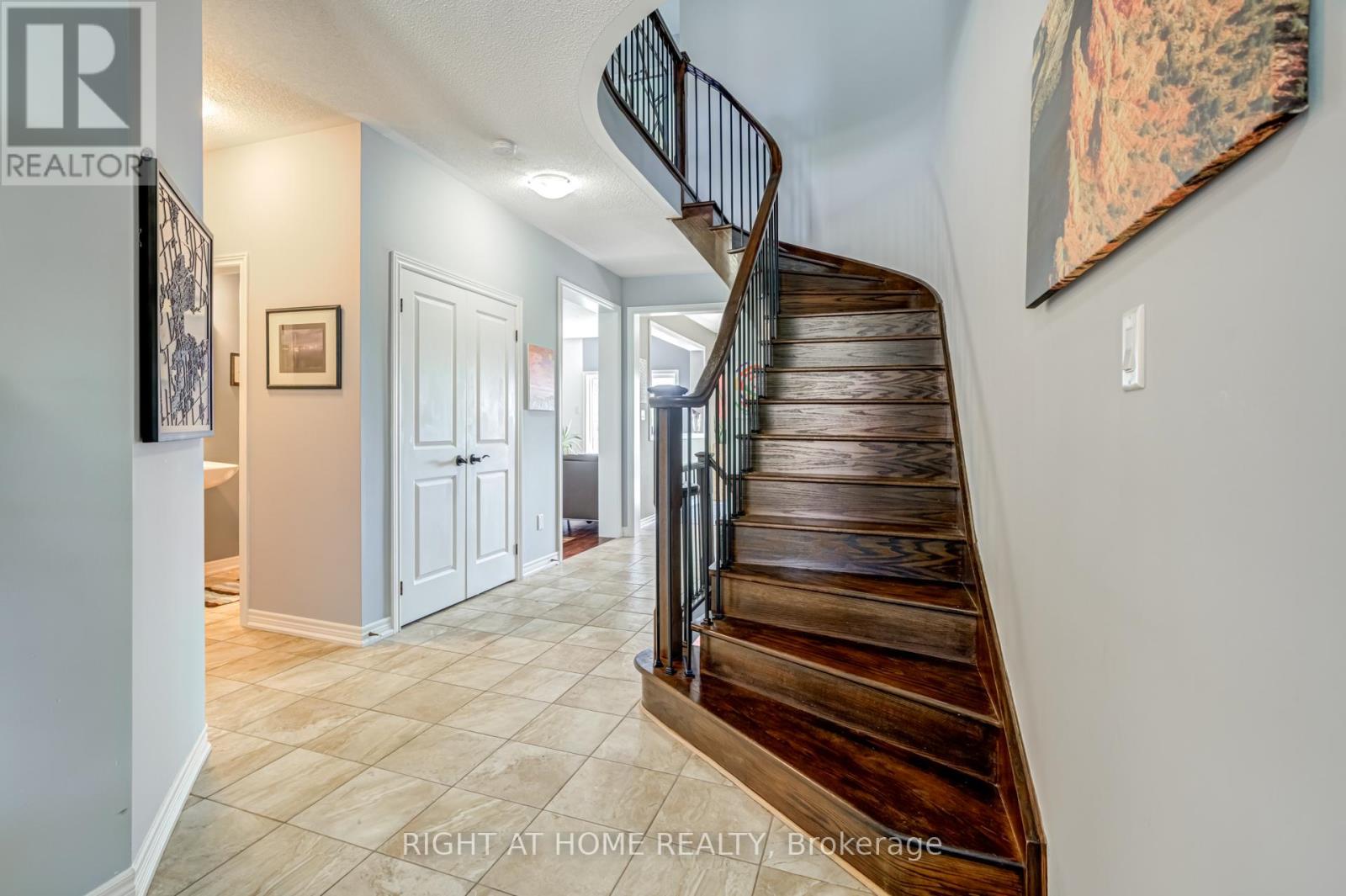 1341 Bardeau Street S, Innisfil, Ontario  L0L 1C0 - Photo 11 - N12522140