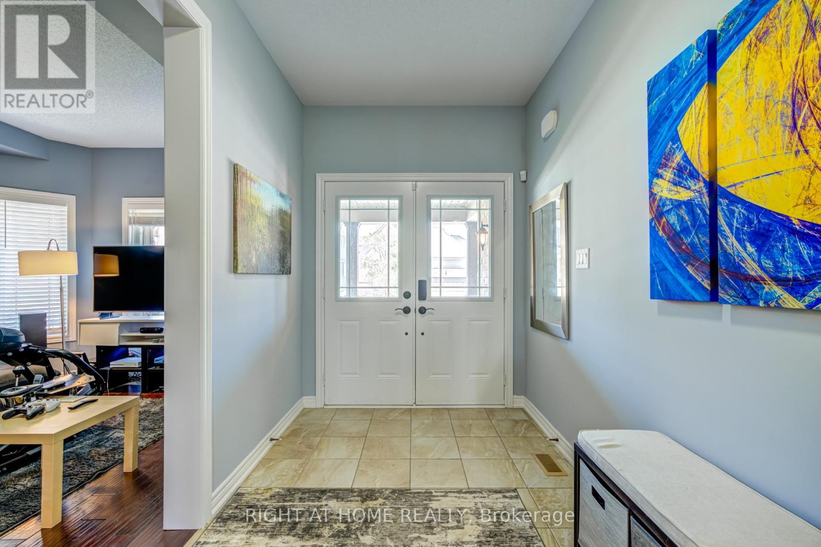 1341 Bardeau Street S, Innisfil, Ontario  L0L 1C0 - Photo 3 - N12522140