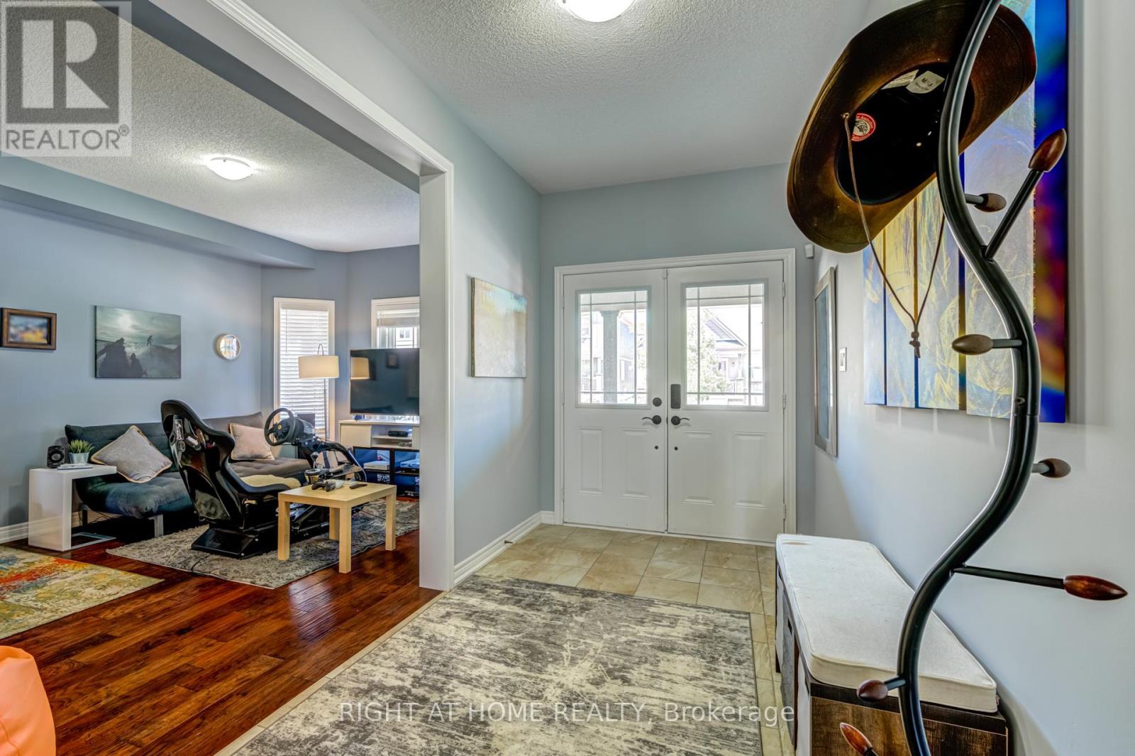 1341 Bardeau Street S, Innisfil, Ontario  L0L 1C0 - Photo 4 - N12522140