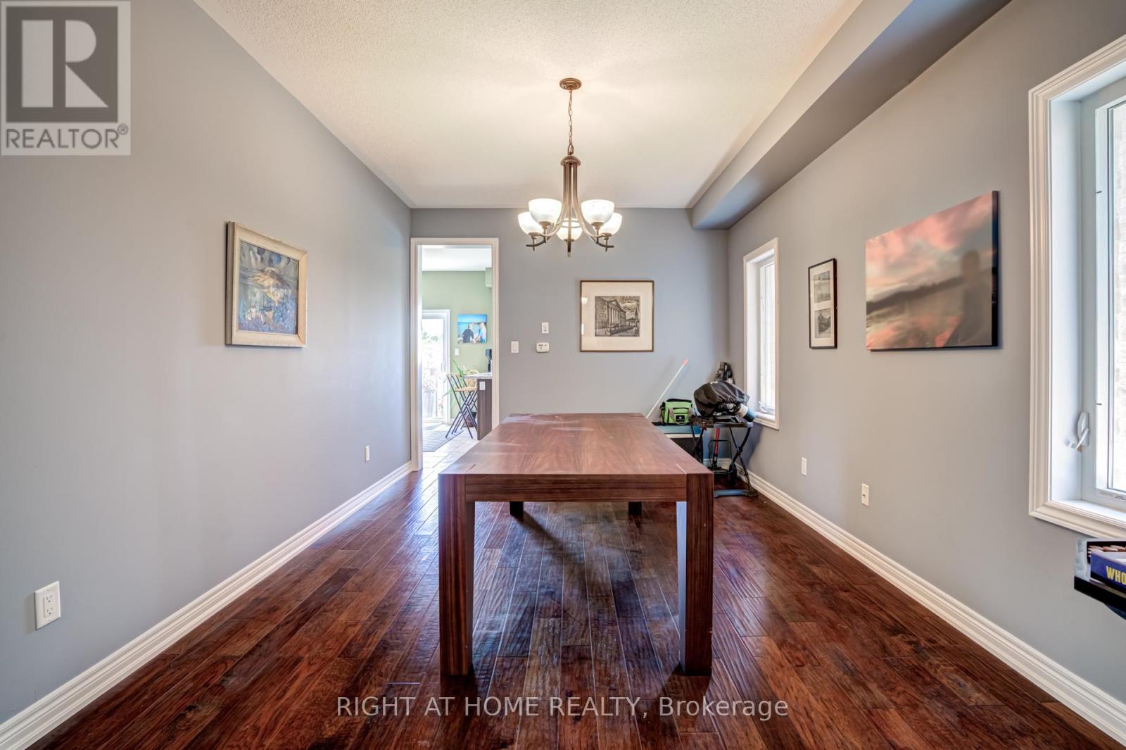 1341 Bardeau Street S, Innisfil, Ontario  L0L 1C0 - Photo 9 - N12522140