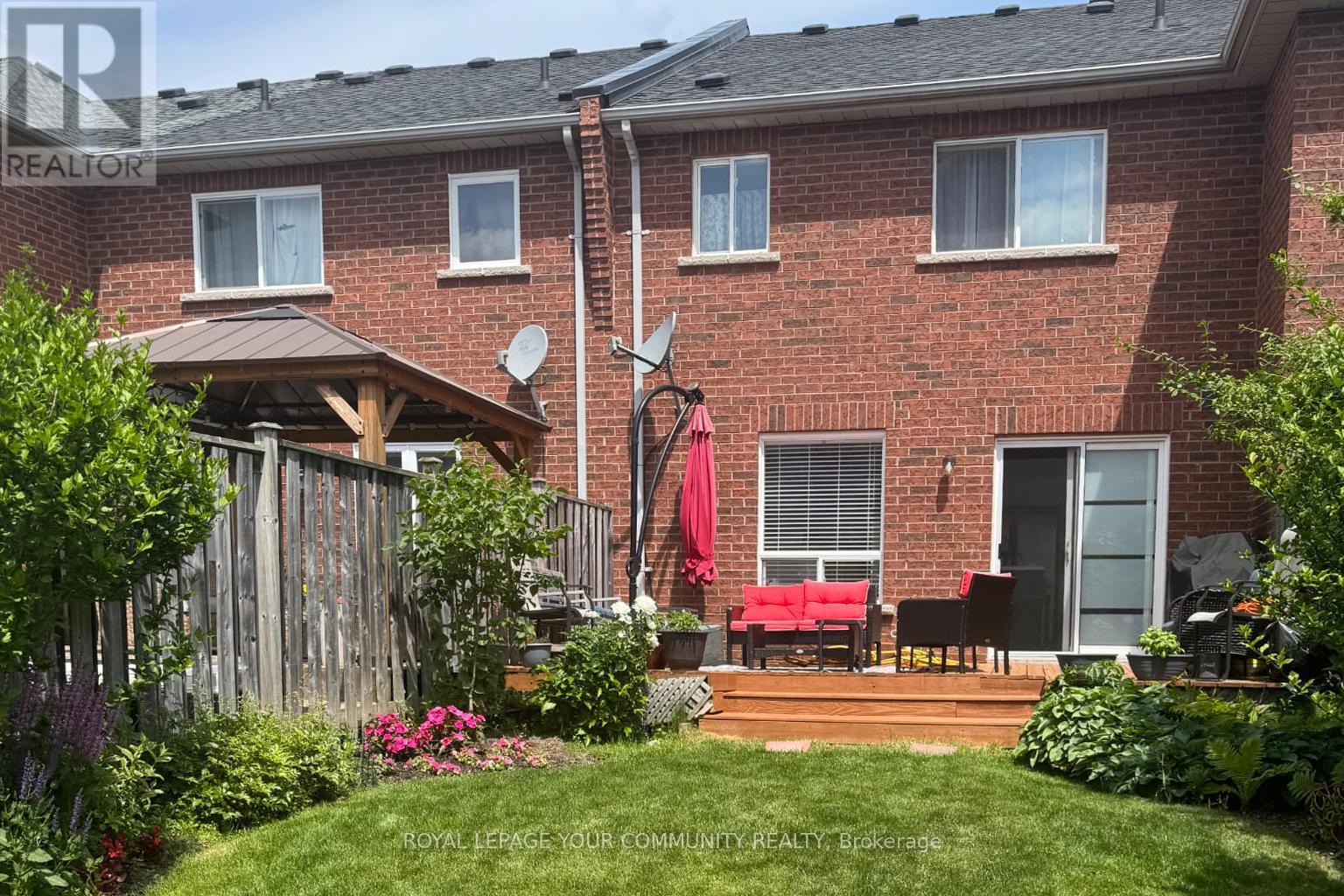 225 Banbrooke Crescent, Newmarket, Ontario  L3X 2W7 - Photo 6 - N12522146