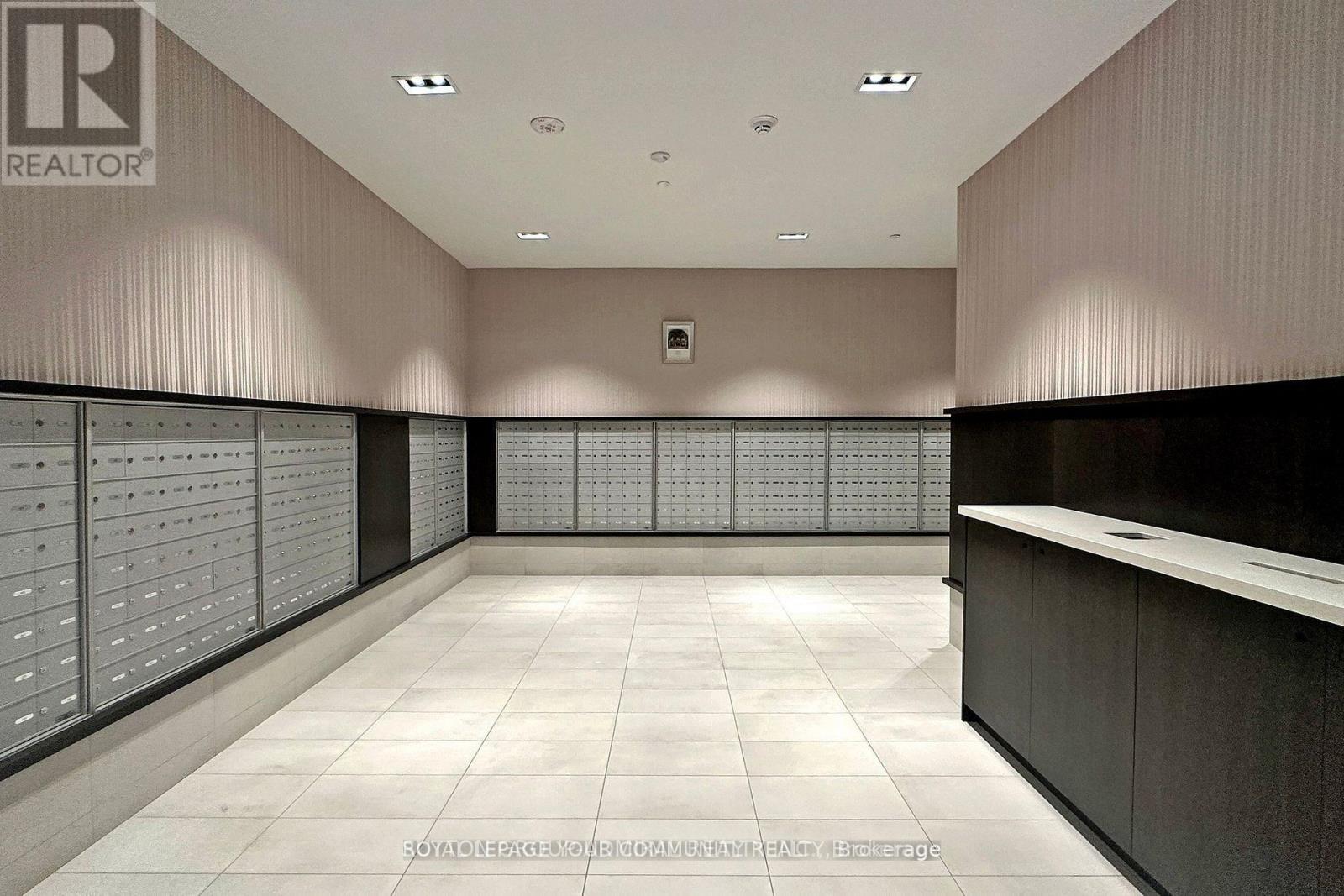 1916 - 9000 Jane Street, Vaughan, Ontario  L4K 2M9 - Photo 8 - N12522172