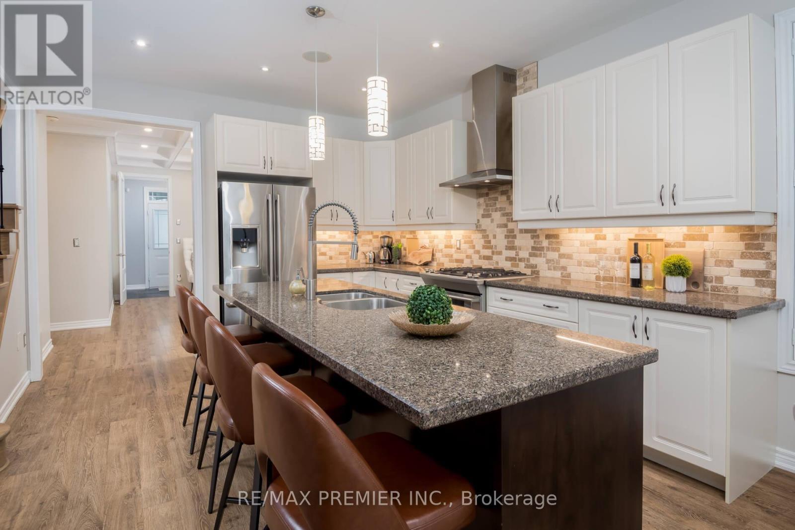 76 Cauthers Crescent, New Tecumseth, Ontario  L9R 0L2 - Photo 10 - N12522180