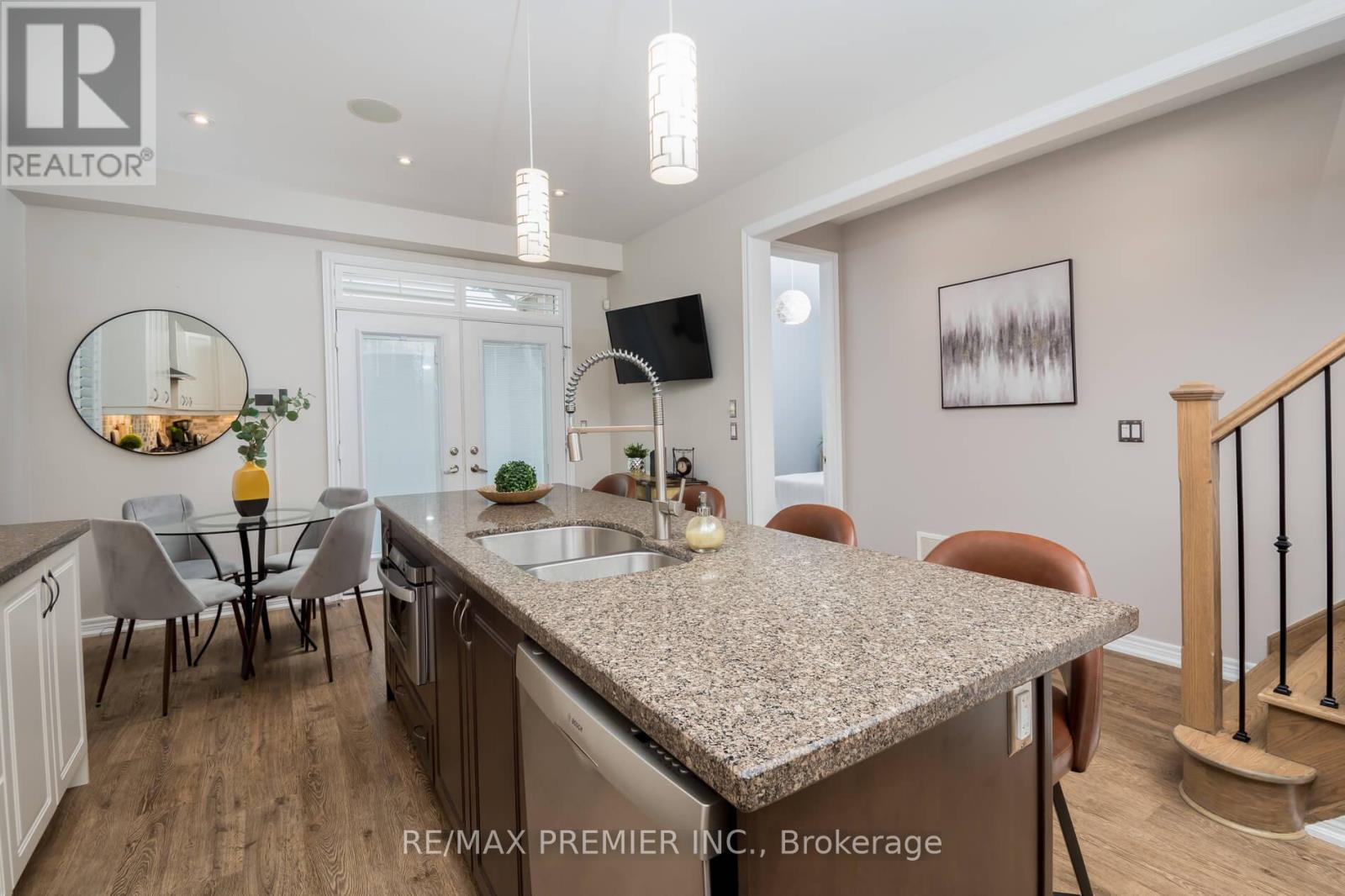 76 Cauthers Crescent, New Tecumseth, Ontario  L9R 0L2 - Photo 11 - N12522180