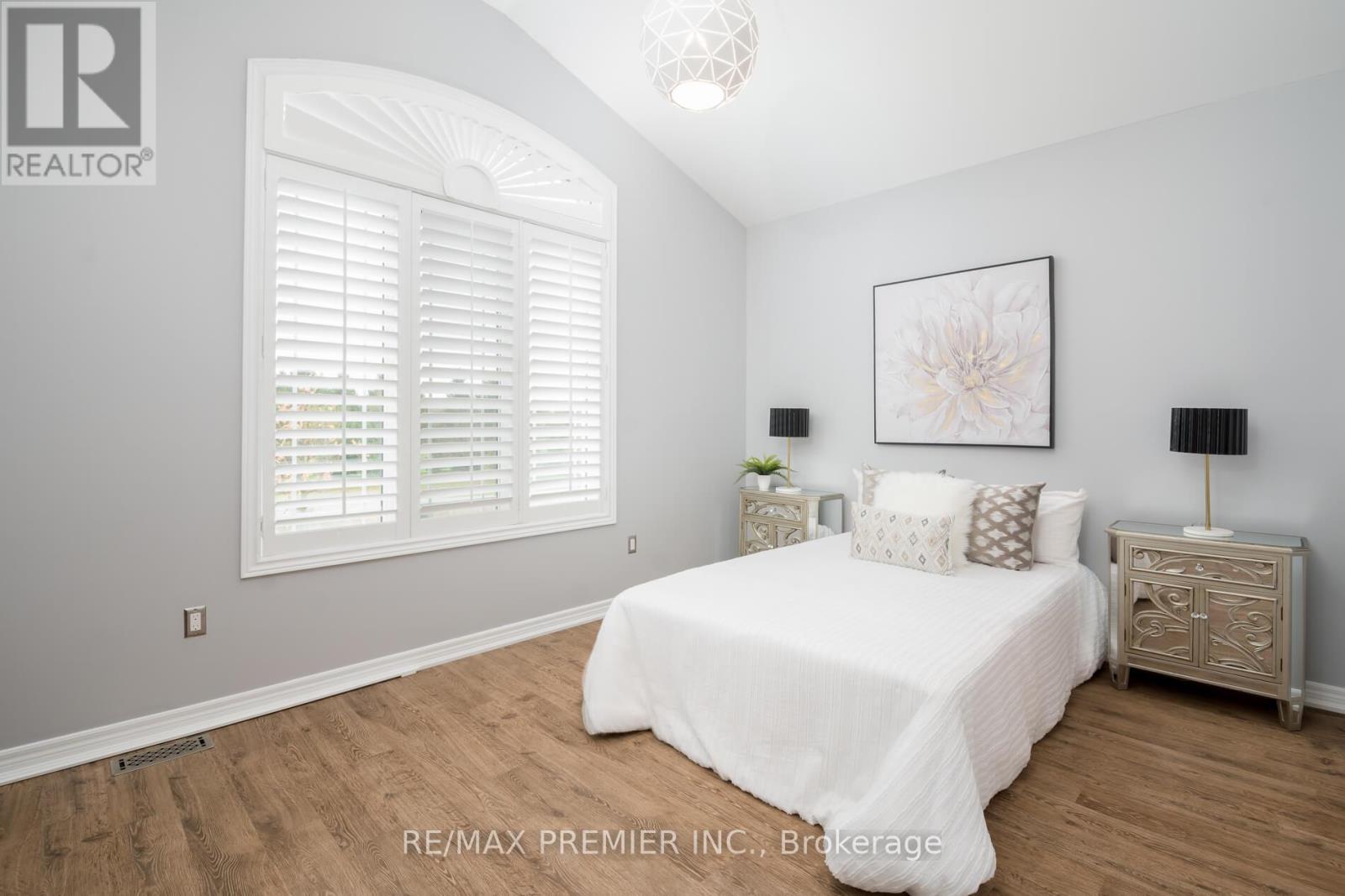 76 Cauthers Crescent, New Tecumseth, Ontario  L9R 0L2 - Photo 16 - N12522180