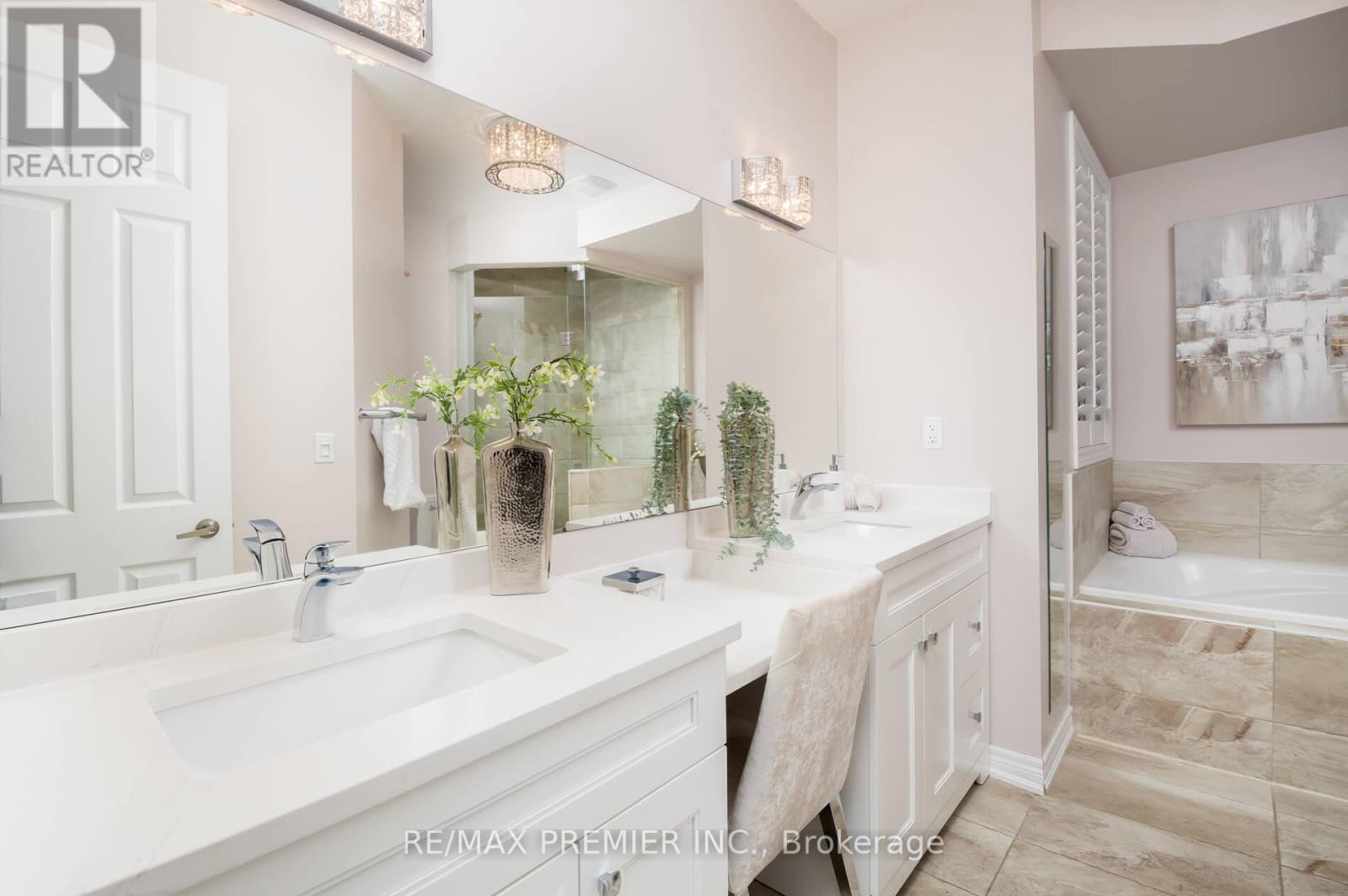 76 Cauthers Crescent, New Tecumseth, Ontario  L9R 0L2 - Photo 18 - N12522180