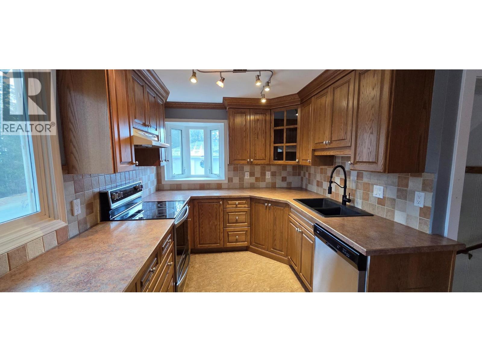 127 Swan Avenue, Kimberley, British Columbia  V1A 1Y2 - Photo 11 - 10367470