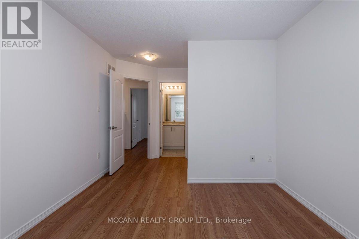 79 Franks Way, Barrie, Ontario  L4N 3J1 - Photo 13 - S12521856