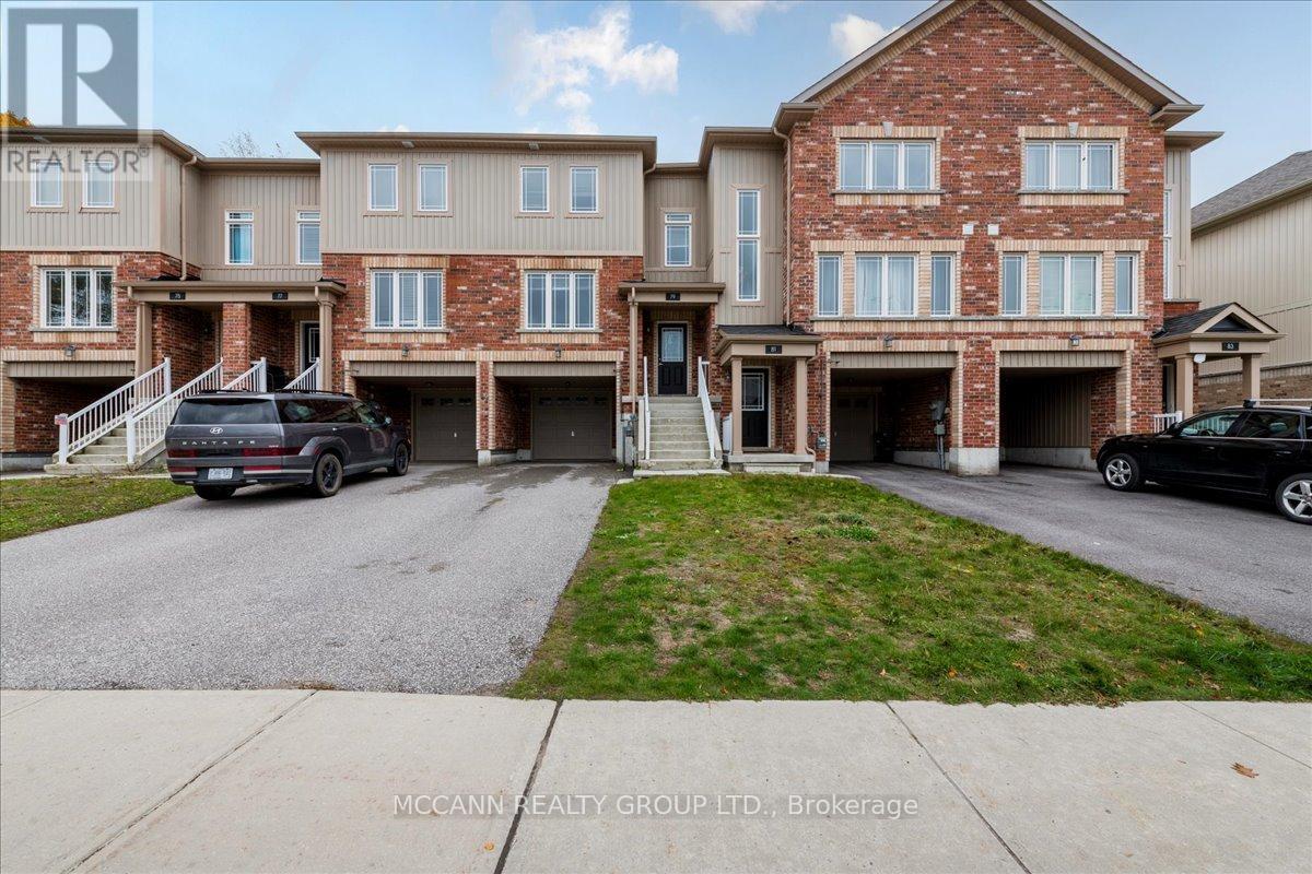 79 Franks Way, Barrie, Ontario  L4N 3J1 - Photo 2 - S12521856