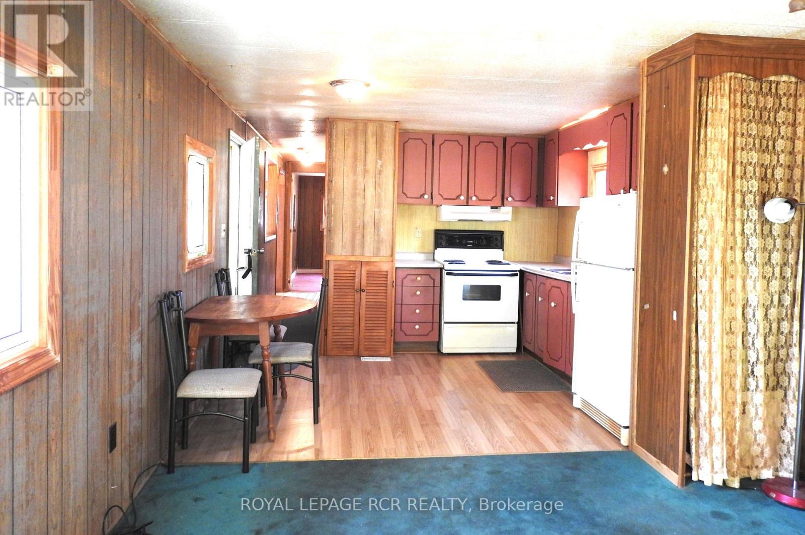 6 Orr Drive, Oro-Medonte, Ontario  L3V 0P9 - Photo 10 - S12521944