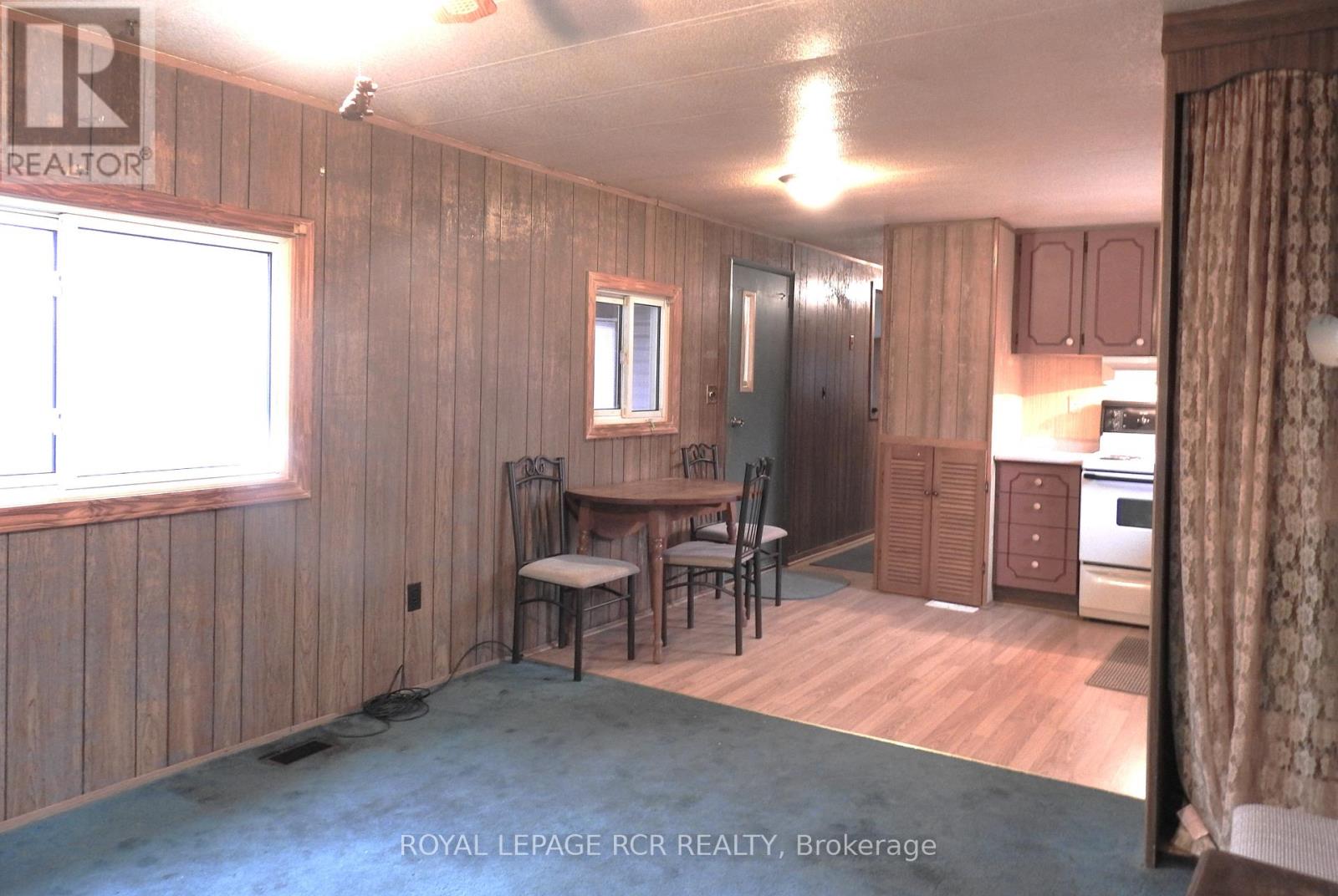 6 Orr Drive, Oro-Medonte, Ontario  L3V 0P9 - Photo 11 - S12521944