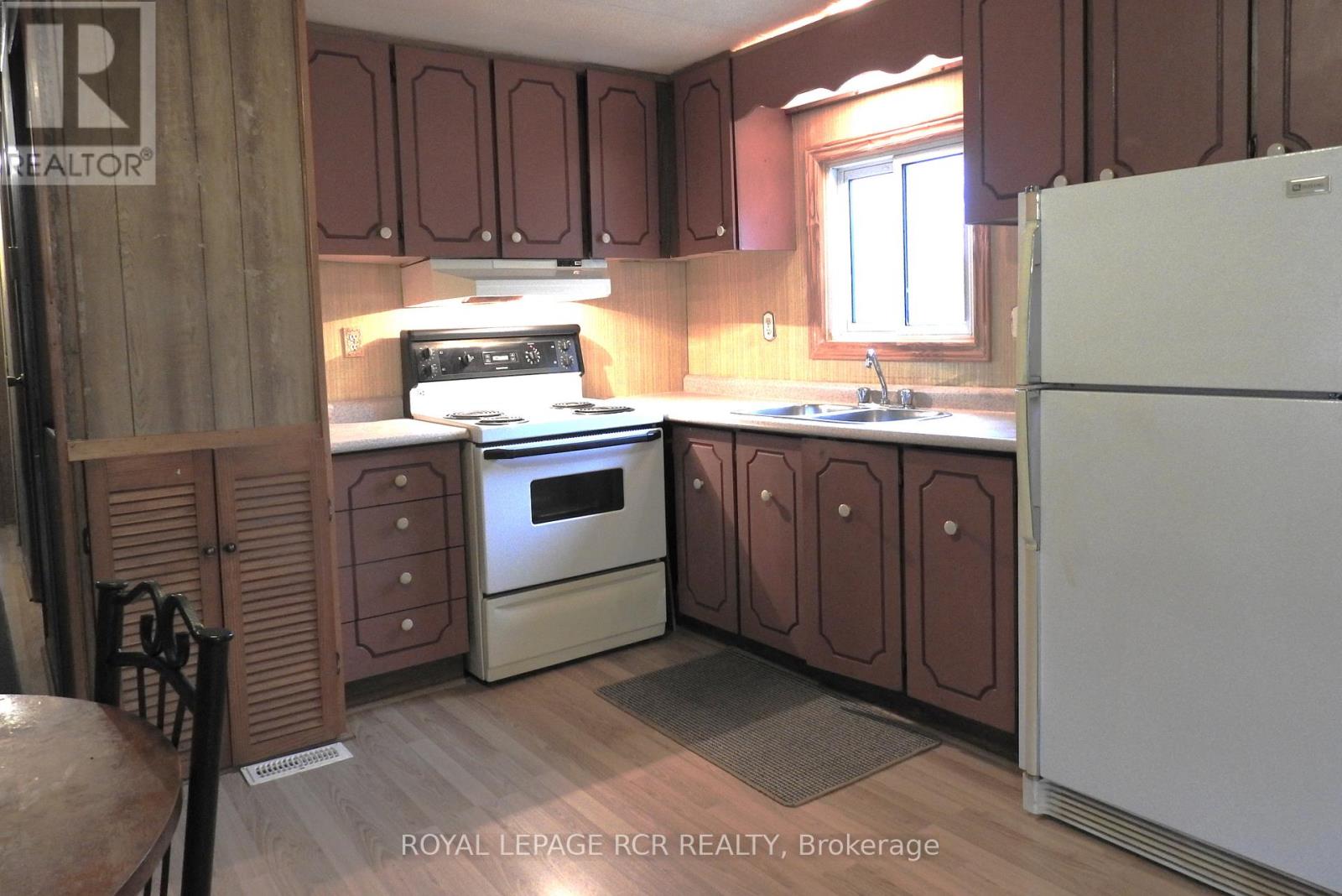 6 Orr Drive, Oro-Medonte, Ontario  L3V 0P9 - Photo 12 - S12521944