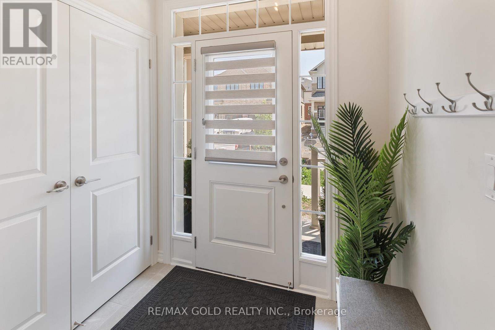 91 Phoenix Boulevard, Barrie, Ontario  L9S 2Z5 - Photo 4 - S12522156