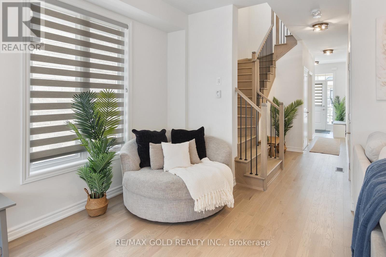 91 Phoenix Boulevard, Barrie, Ontario  L9S 2Z5 - Photo 8 - S12522156