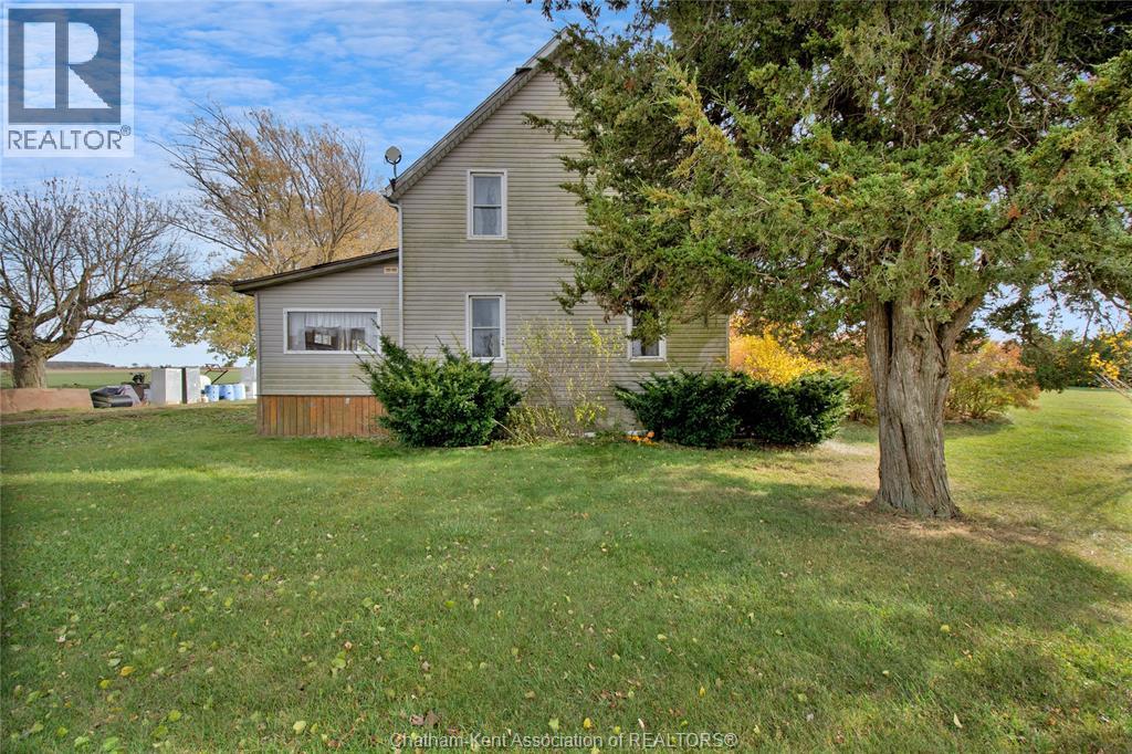 MLS# 25028073: 4604 Badder LINE, Merlin, Canada