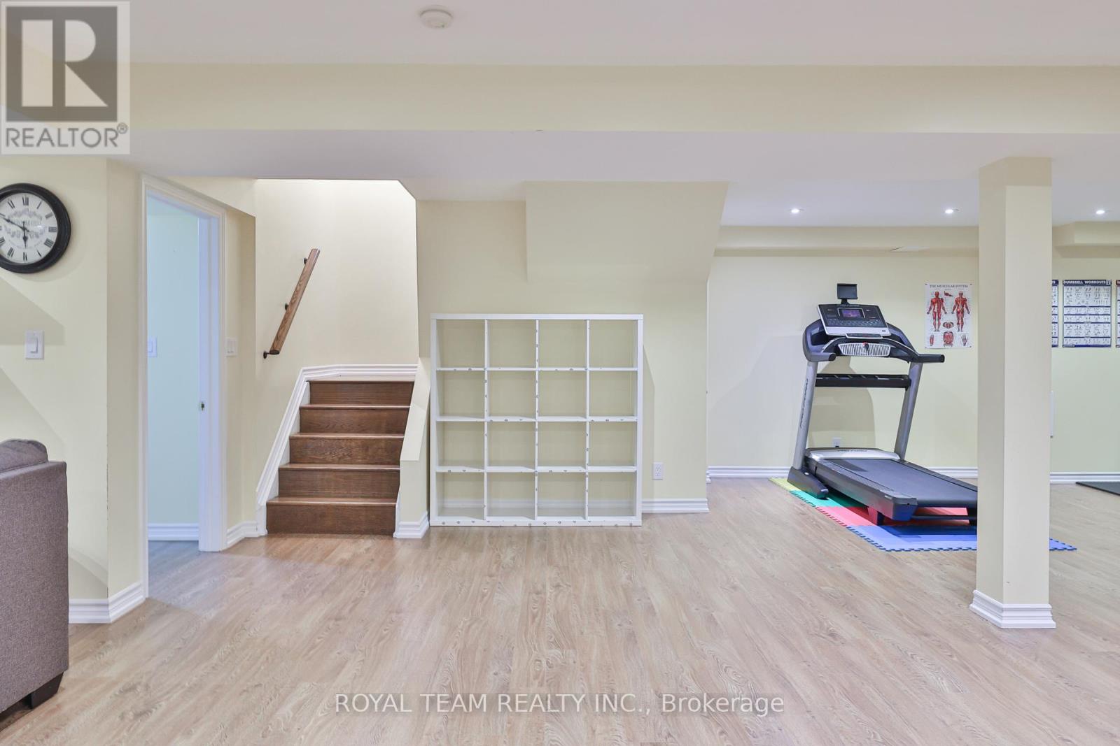 2 Gleave Court, Aurora, Ontario  L4G 7L9 - Photo 22 - N12507936