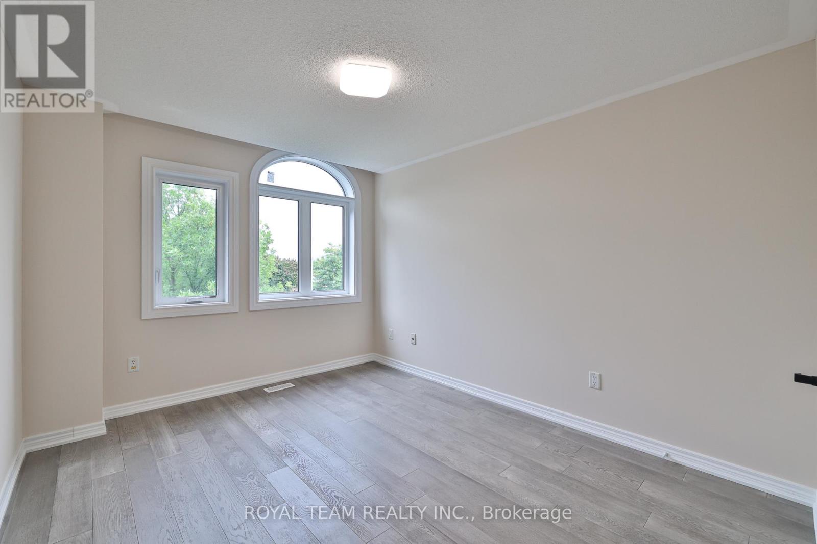 2 Gleave Court, Aurora, Ontario  L4G 7L9 - Photo 17 - N12507936