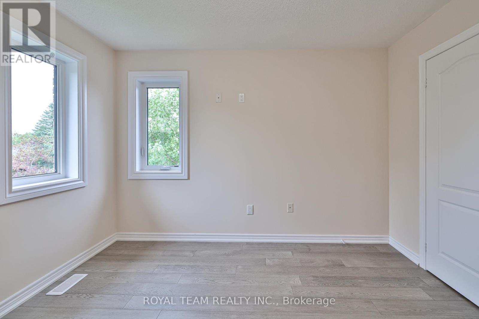 2 Gleave Court, Aurora, Ontario  L4G 7L9 - Photo 18 - N12507936