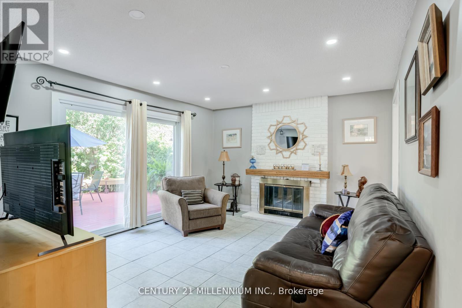 14 Milford Crescent, Brampton, Ontario  L6S 3E4 - Photo 12 - W12521822