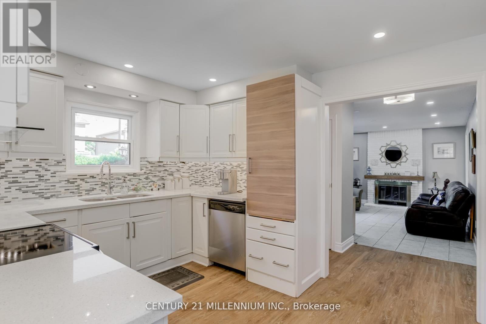 14 Milford Crescent, Brampton, Ontario  L6S 3E4 - Photo 6 - W12521822