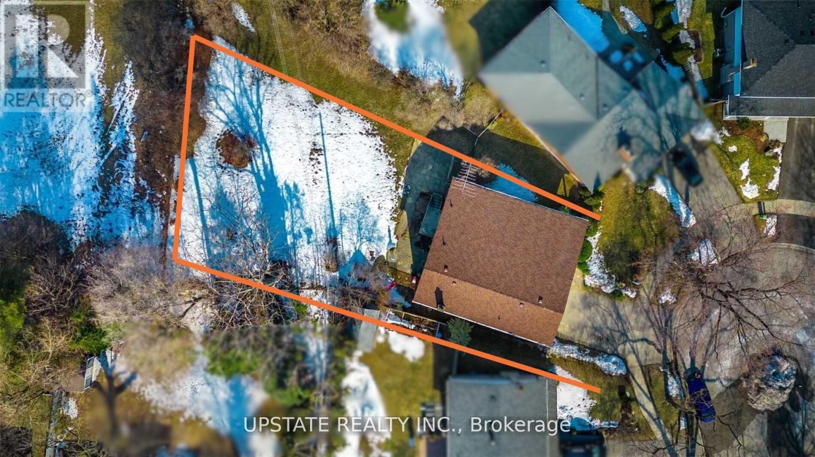 2252 Kilgorie Court, Mississauga, Ontario  L4Y 1X5 - Photo 6 - W12521848