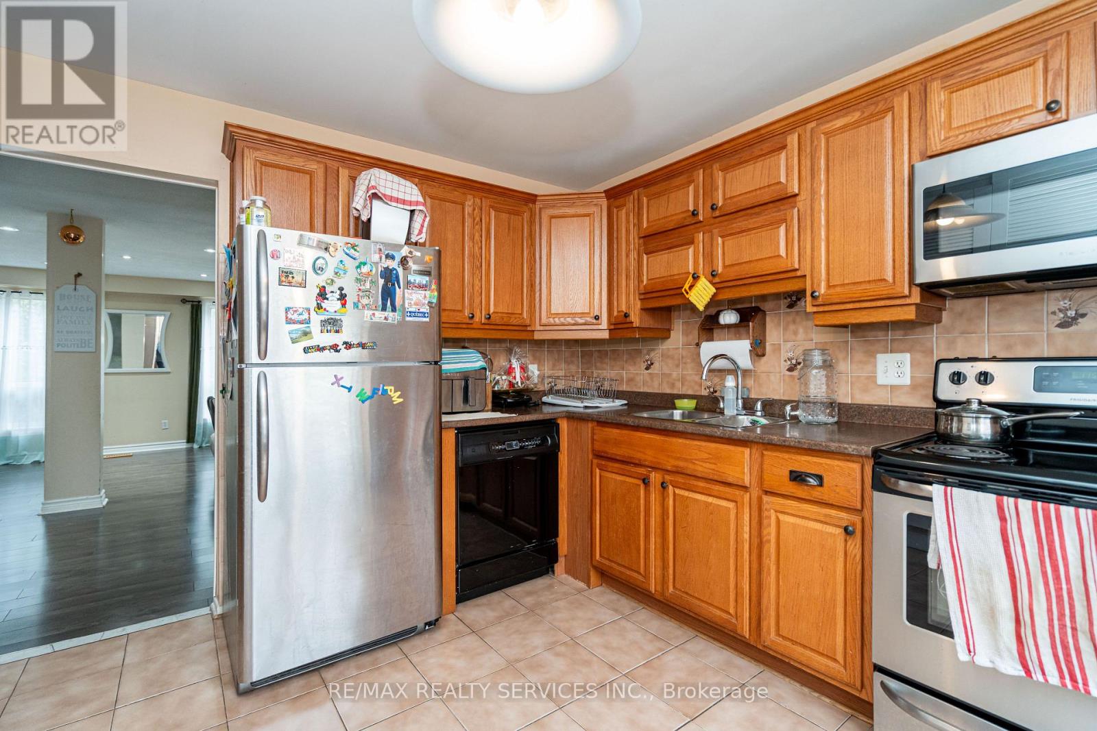 59 Guildford Crescent, Brampton, Ontario  L6S 3K2 - Photo 21 - W12521854