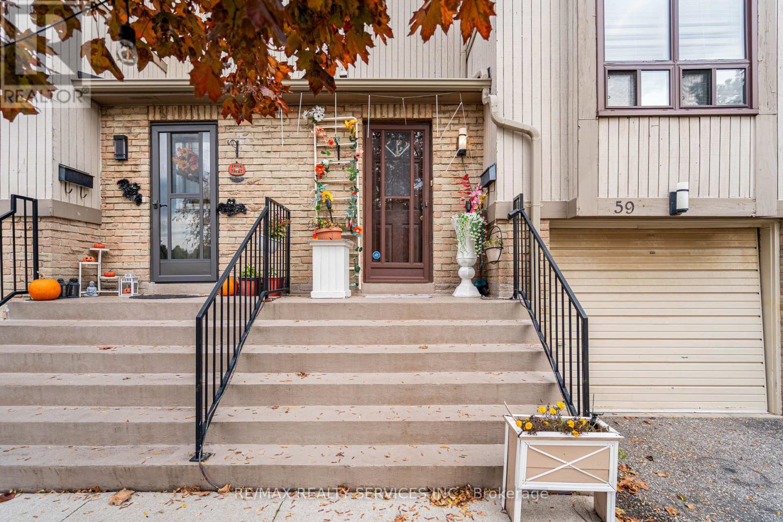 59 Guildford Crescent, Brampton, Ontario  L6S 3K2 - Photo 6 - W12521854